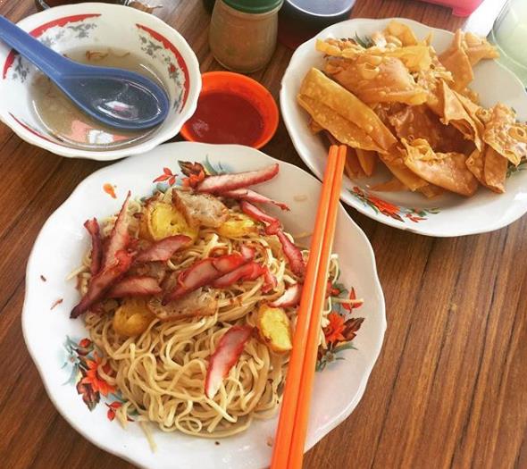 Sama-Sama Nikmat, Pilih Mi Kacang Selat Panjang atau Miso Pedas Manis ? 