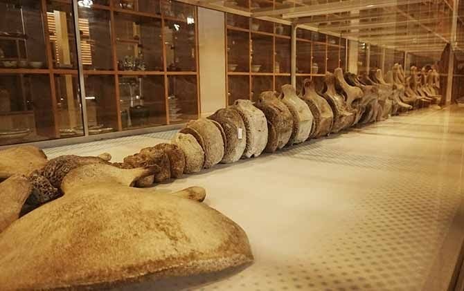 Ada Tudung Manto Peninggalan Dinasti Yuan di Museum Linggam Cahaya