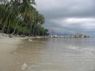 Pulau Cinta dan Gemboknya, Romantis Ya…