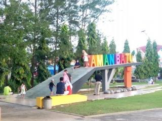 Taman Batu 10, Ruang Terbuka Hijau yang Indah di Bintan