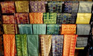 Kain Tenun Siak yang Melambangkan Kearifan Lokal