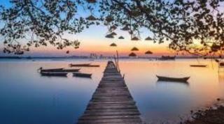 Kampung Tua Terih dan Altar Sepanjang 75 Meter Menghadap Pantai