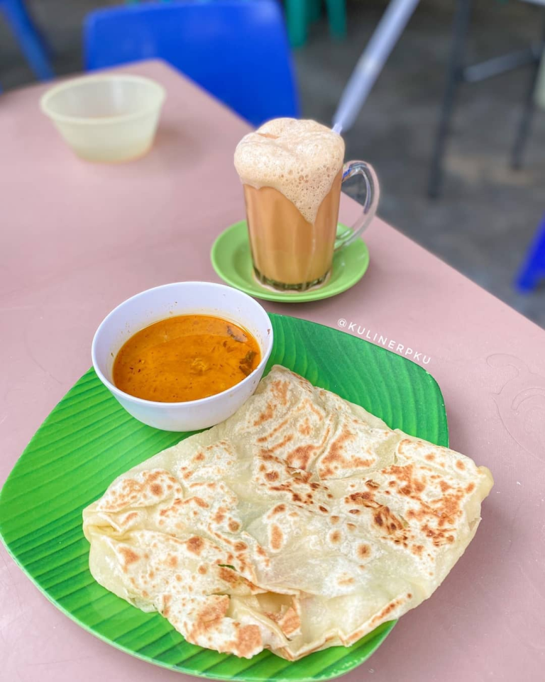 Cicipi Roti Canai Khas Tn. Prata, Jangan Lupa Seruput Teh Tarik Segar