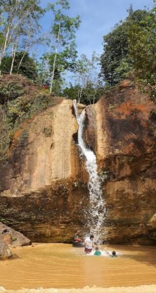 Air Terjun Sungai Osang, Pertemuan 2 Sungai yang Menggoda