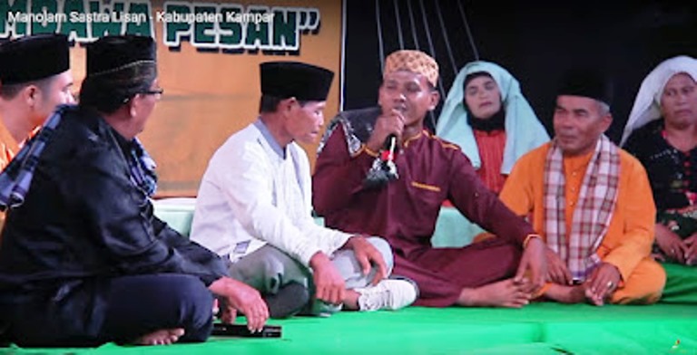 Tradisi Manolam, Syair yang Dinyanyikan Tanpa Alat Musik