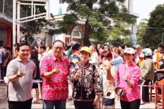 Tebar Paket Sembako Imlek di Tanjungpinang, Cen Sui Lan: Semoga Membantu