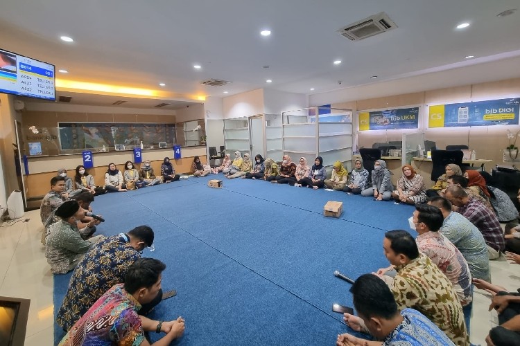 Pegawai bank bjb Doa Bersama Usai Bandung bjb Tandamata Sukses di Final Proliga 2023