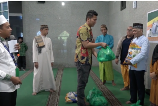 Pegadaian Syariah Sungai Panas Salurkan Dana Kebajikan Umat di Program Ramadhan Berkah 2023