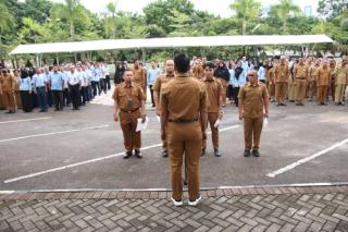 Sekretaris DPRD Kota Batam, Ridwan Efendi, Pimpin Apel Pagi dan Tekankan Peningkatan Kinerja