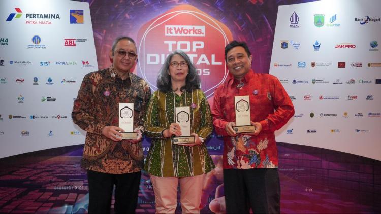 Sukses Kembangkan Ekosistem Digital, BP Batam Raih Dua Penghargaan Top Digital Awards 2024