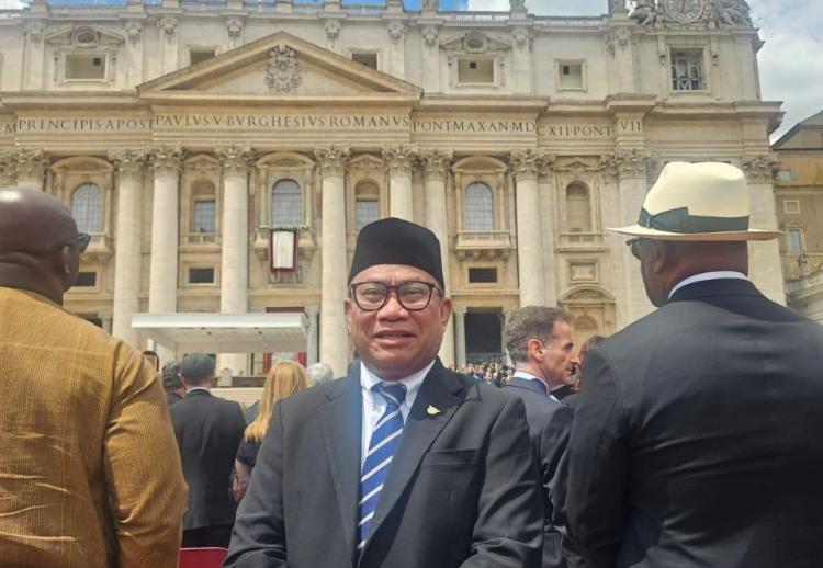 Kesan Fary Francis, Utusan Presiden Prabowo yang Hadiri Langsung Pelantikan Paus Leo XIV di Vatikan
