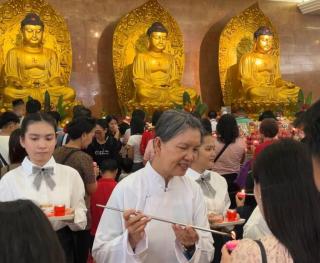 Perayaan Waisak 2569 BE di Batam, Ribuan Umat Budha Penuhi Maha Vihara Duta Maitreya