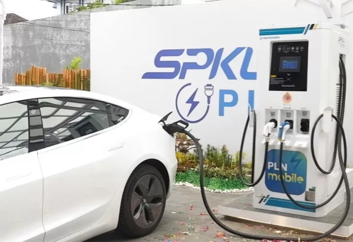 PLN Sebar 23 SPKLU di Pusat Keramaian Batam, Tak Ada Lagi Alasan Ragu Pakai Kendaraan Listrik