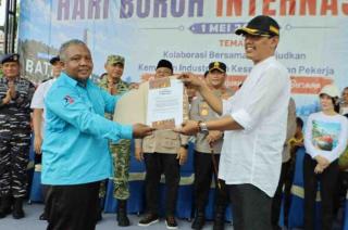 Puji Kedewasaan Buruh, Ketua DPRD Batam: May Day Jadi Momentum Batam Bersih