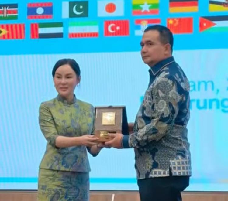 Li Claudia Chandra Sambut Delegasi Defence Attache Tour, Tegaskan Peran Strategis Batam di Kancah Internasional