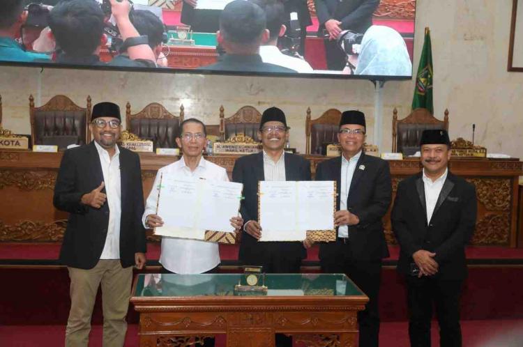 Gelar Paripurna, DPRD Kota Batam Sahkan Ranperda Pertanggungjawaban Pelaksanaan APBD 2025
