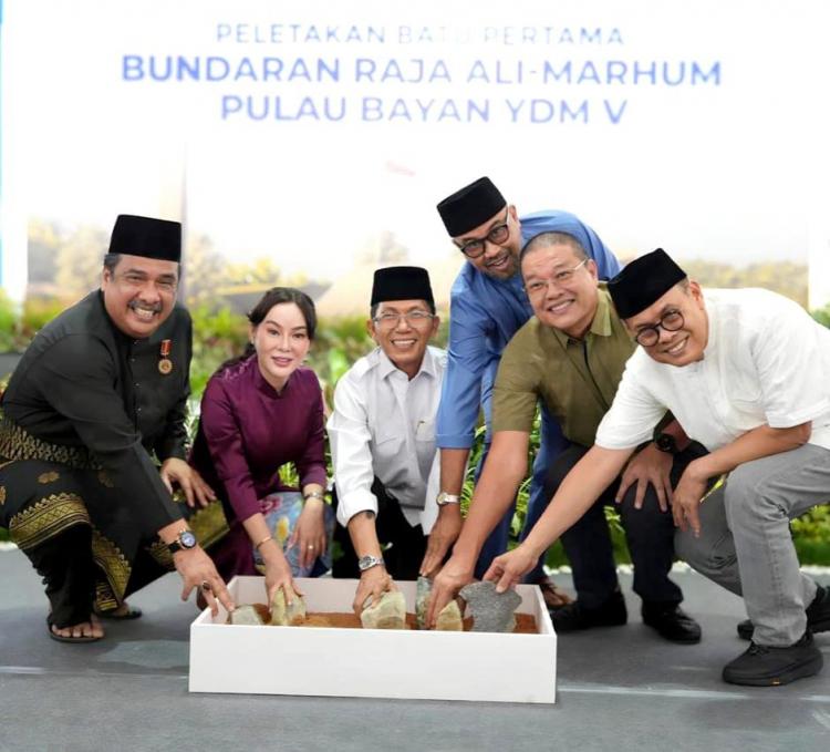 Amsakar Achmad Mulai Penataan Wajah Batam, Bangun Bundaran Raja Ali Marhum Pulau Bayan