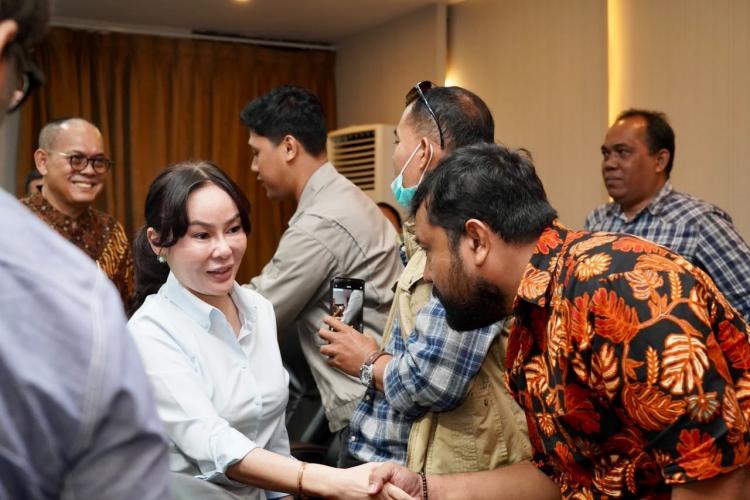 Bukan Membatasi Kritik, Li Claudia Dorong Komunikasi Terbuka dengan Media